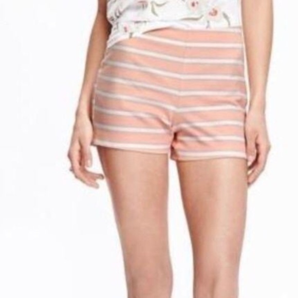 Old Navy clean front High Rise Shorts in peach - Picture 1 of 5